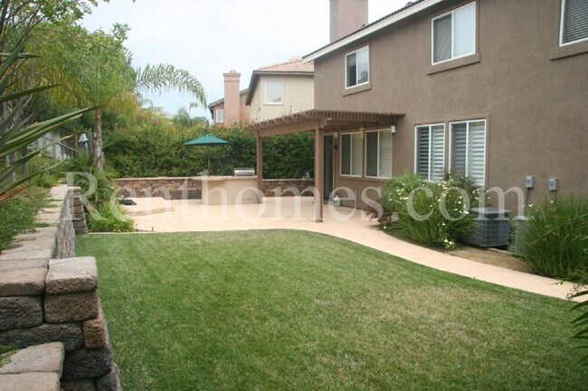 Building Photo - 3216 Canyon View Dr