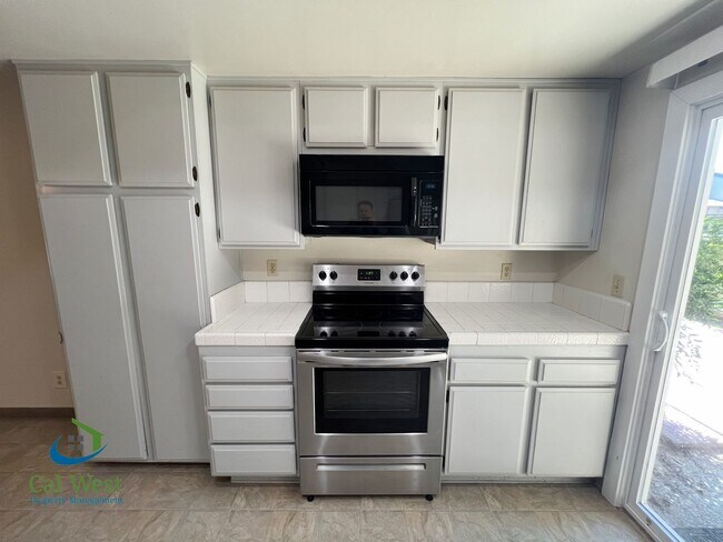 Building Photo - $4,495.00 Almaden 3BD/2.5BA Townhome in the Copperwood Community