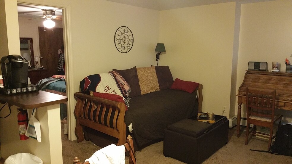 Building Photo - 65 S 17th St