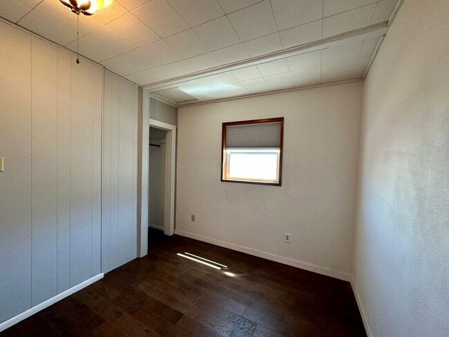 Building Photo - 3 Bed / 2 Bath Custom Pioche House