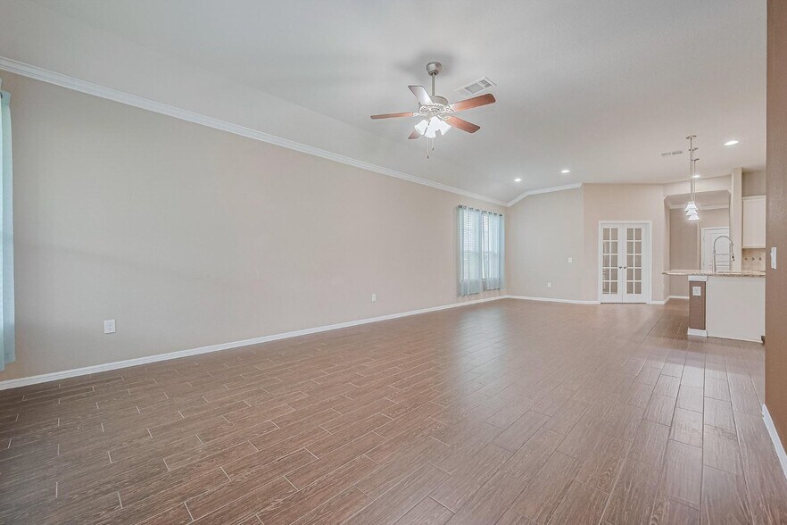 Building Photo - 5327 Silver Ledge Dr