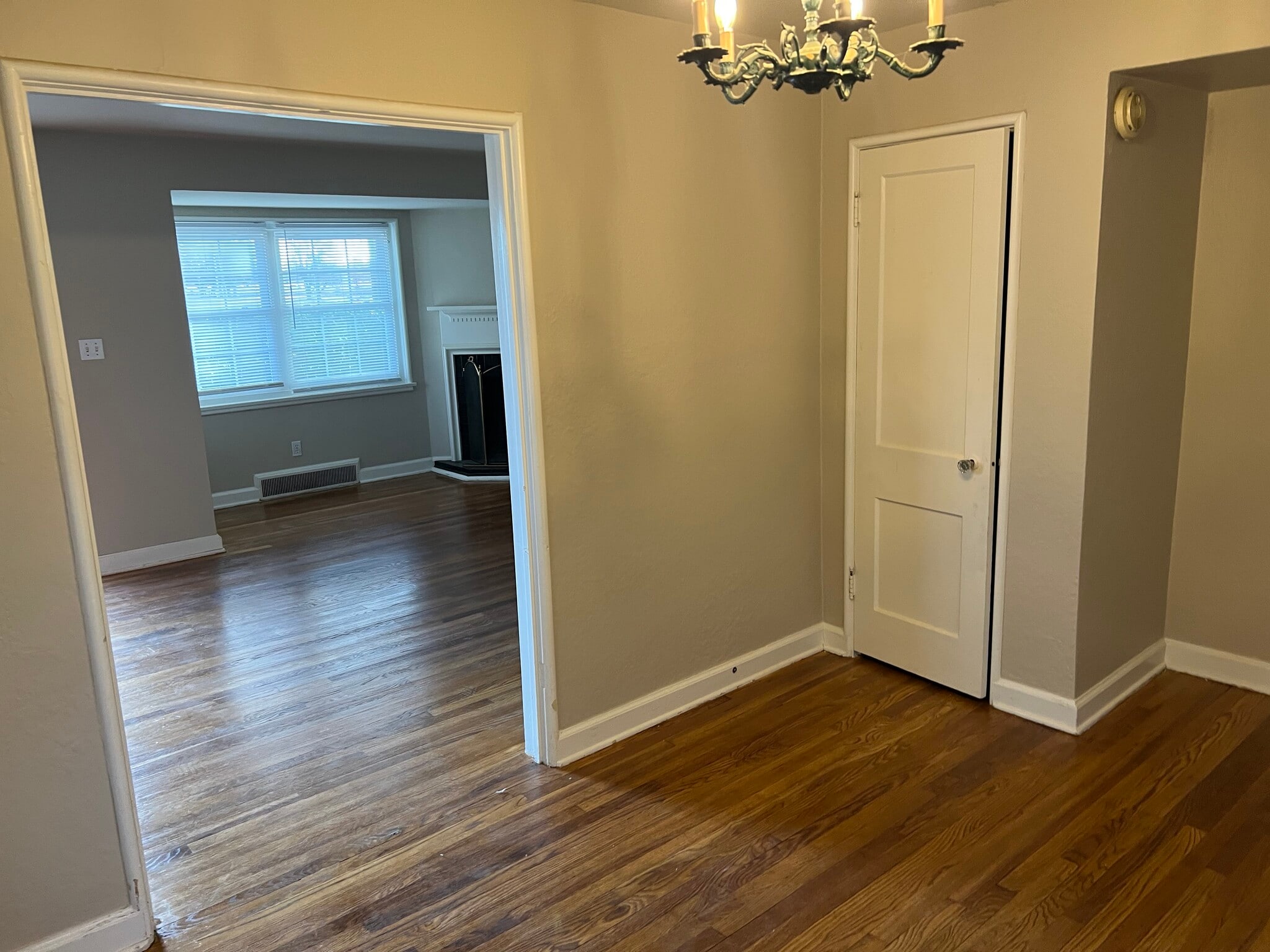 Building Photo - 1210 W Murdock St