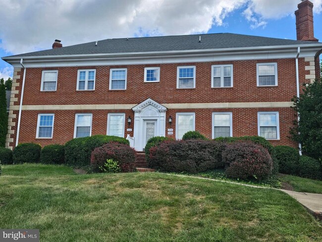 Building Photo - 1310 Ramseur Ln