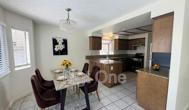 Building Photo - 13331 Barcelona Pl