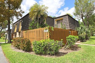 Building Photo - Parkwoods 12351-2