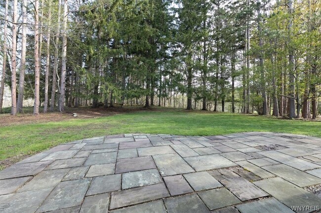 Building Photo - 60 Heiler Dr