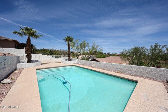 Building Photo - 15704 Cholla Dr