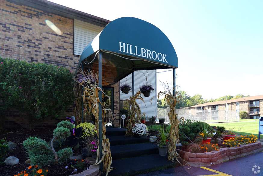 Entry - Hillbrook Apartments