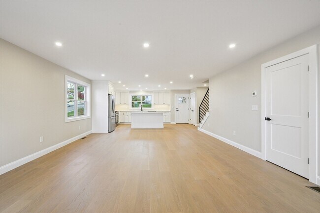 Building Photo - 120 Stowe St