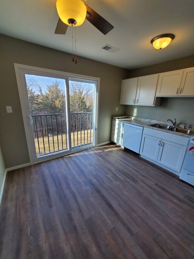 Penn Place Apartments 3700 Pennsylvania Ave Dubuque IA 52002