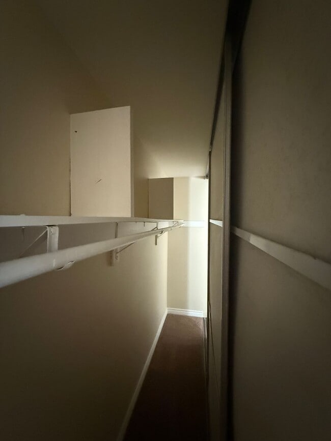 Building Photo - Must see !! 3 Bedroom Condo for Lease with...