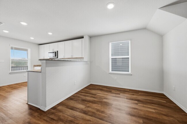 Building Photo - 553 Autumn Blaze