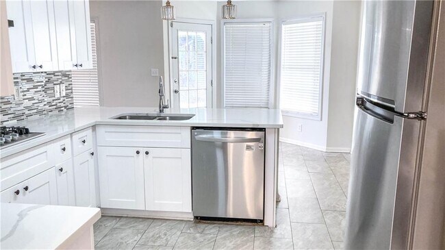 Building Photo - 570 Sterling Pointe Ct NW