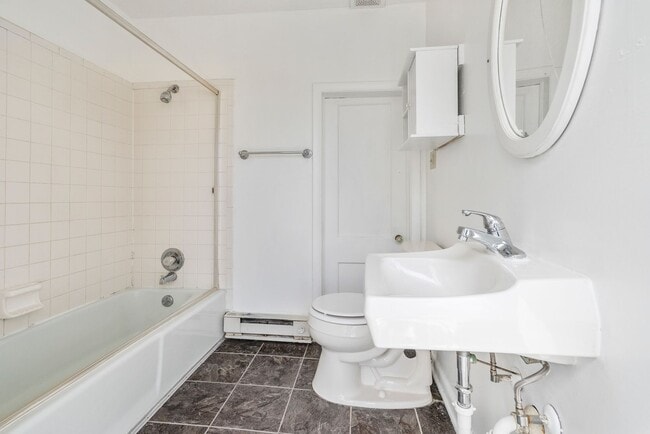 Building Photo - 1918 Olive St