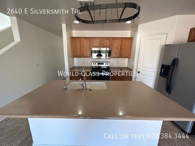 Building Photo - 2640 E Silversmith Trail