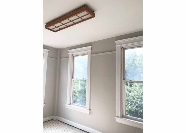 Building Photo - 2922 Jefferson Ave