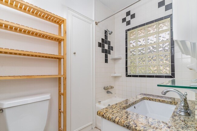 Building Photo - 4124 Herschel Ave