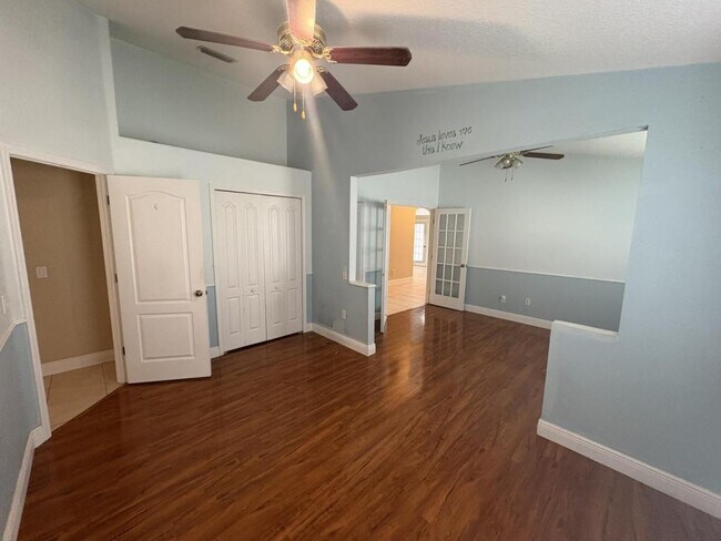 Building Photo - 6117 Whimbrelwood Dr