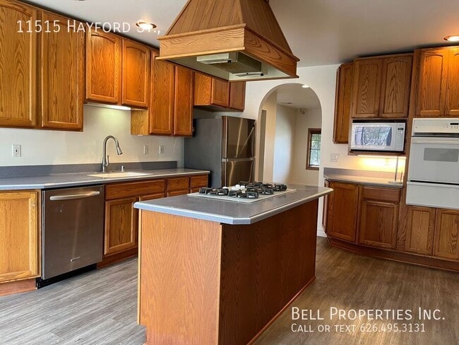 Building Photo - 11515 Hayford St