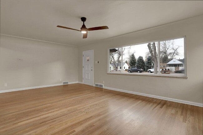 Building Photo - 214 Cheyenne Blvd