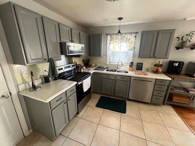 Building Photo - 2037 Jordan Terrace NE