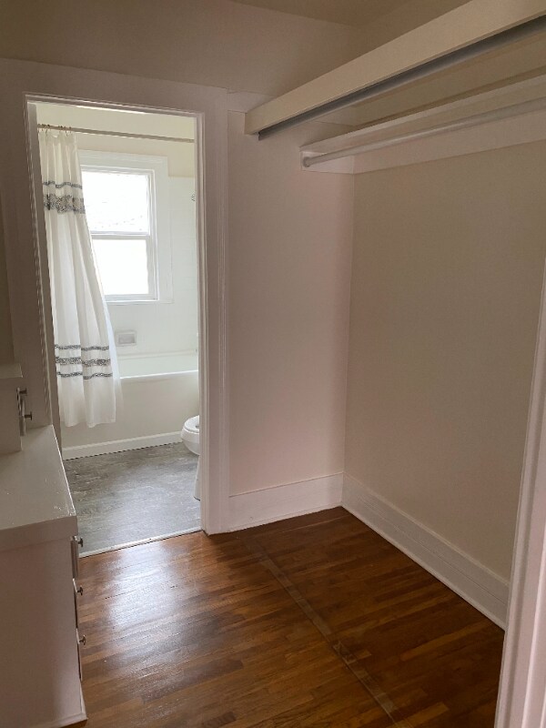 Building Photo - 3824 Goldwyn Terrace