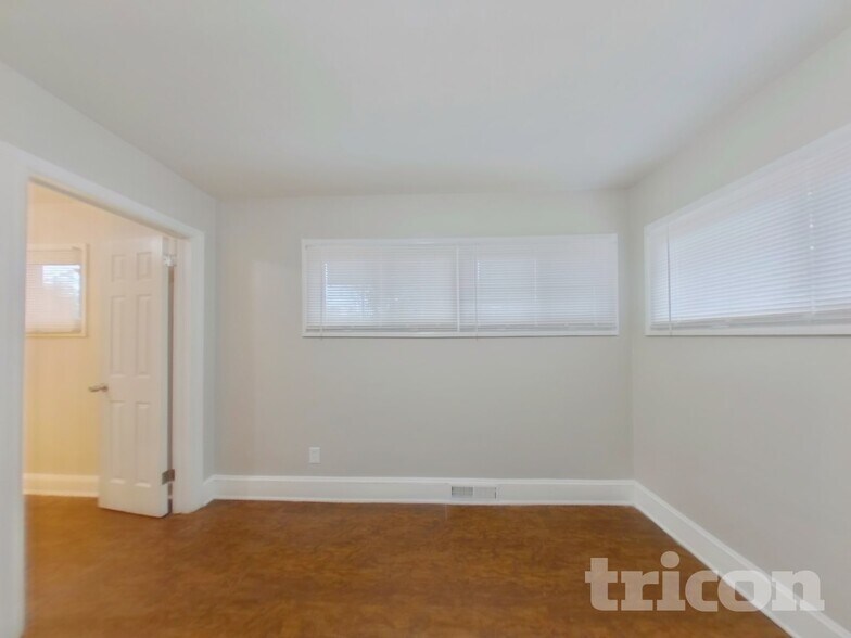 Building Photo - 1141 Dooley Dr