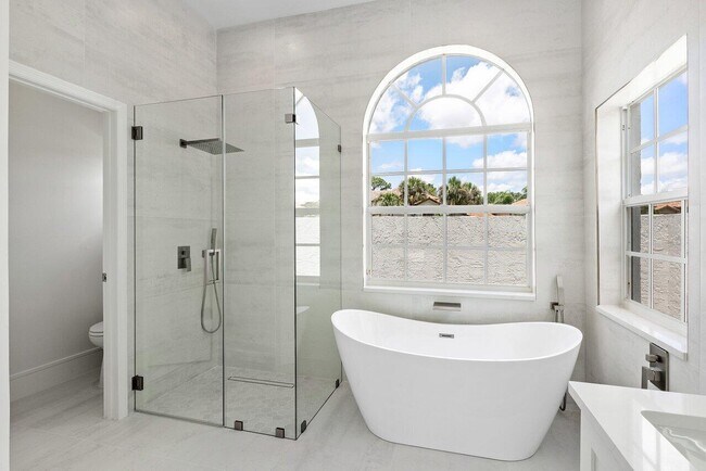 Building Photo - 20321 Hacienda Ct