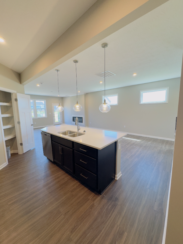 Building Photo - 7353 Broadview Ln