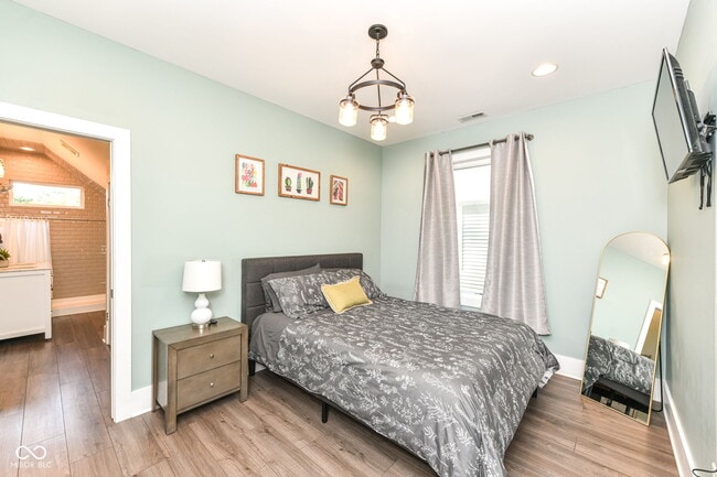 Building Photo - 1242 S Talbott St