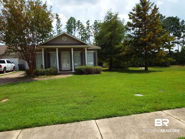 Building Photo - 33064 Stables Dr
