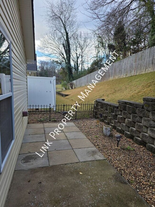 Building Photo - Beautiful 2 bedroom 2 full bath Condo near Missionary Ridge with garage, washer and dryer and gas...