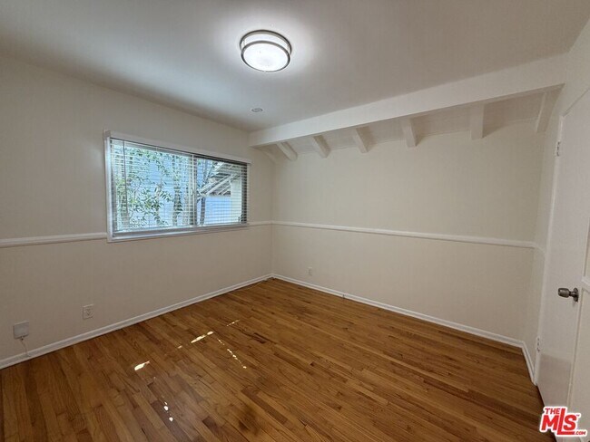Building Photo - 4850 Excelente Dr