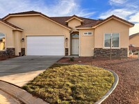 Building Photo - Townhome in Hurricane