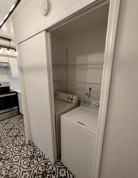 Laundry Area - 4124 Pershing Pointe Pl