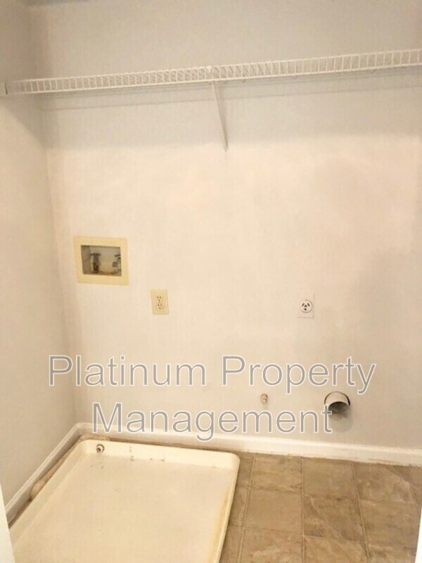 Building Photo - 740 Trellis Pond Ct