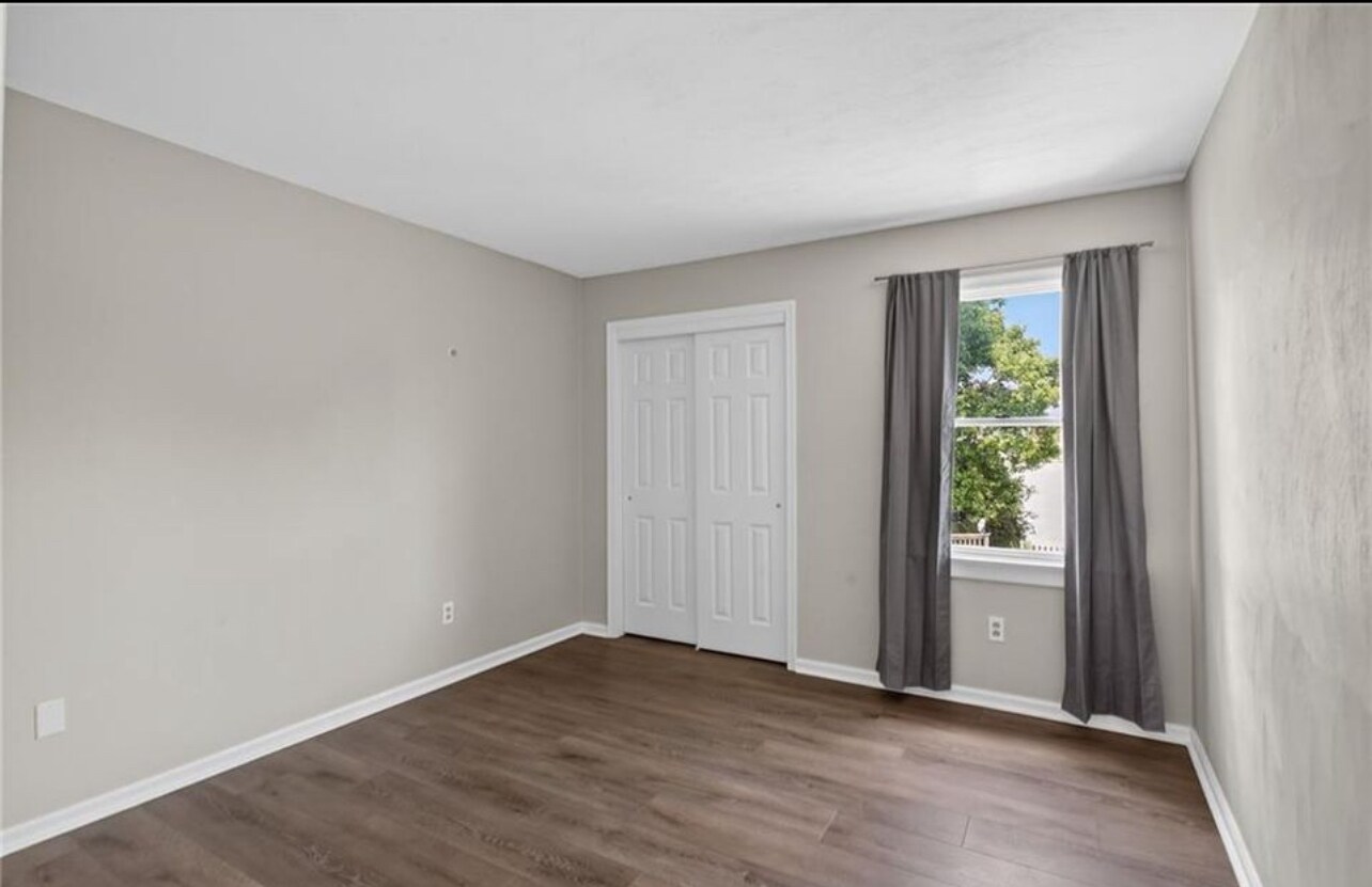 Building Photo - 1901 Haviland Dr
