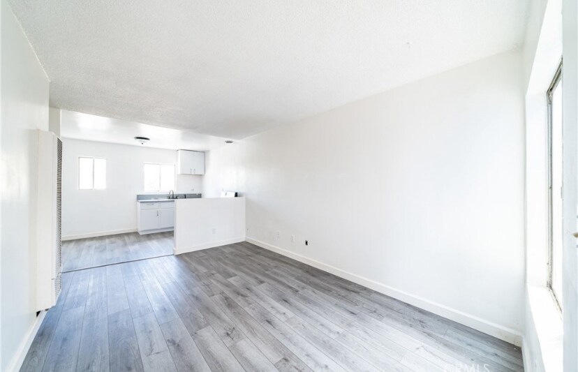 Building Photo - 1515 E 20th St