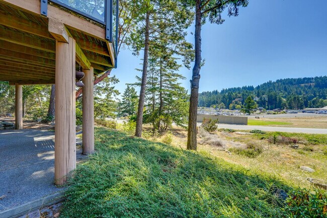 Building Photo - 902 Paiute Pl