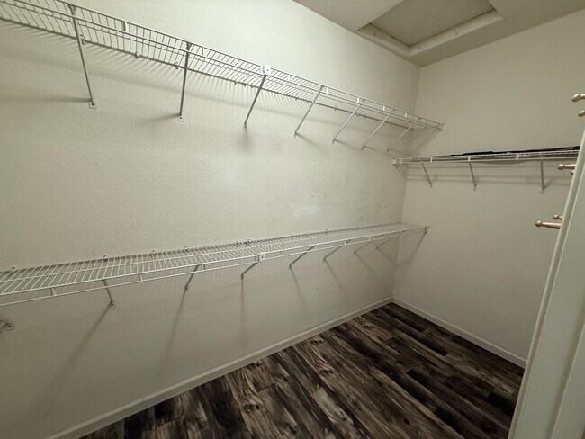 Building Photo - 9644 Crisswell Dr