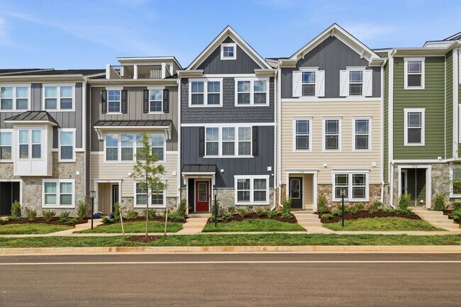 Building Photo - 768 Park Ridge Dr