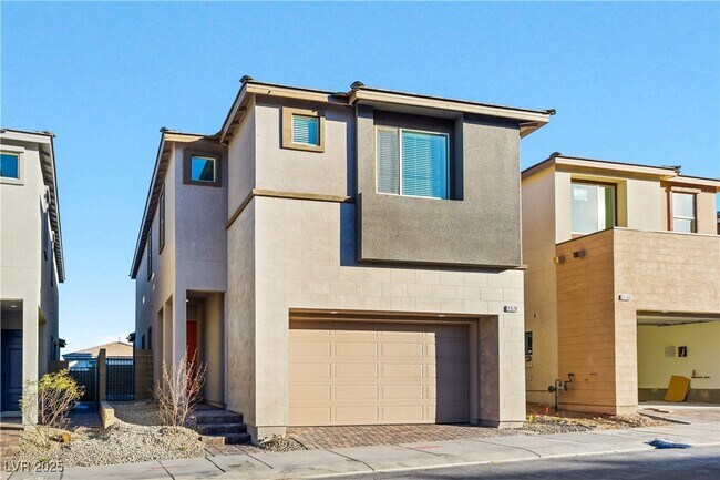 Primary Photo - 1570 Rock Kestrel St
