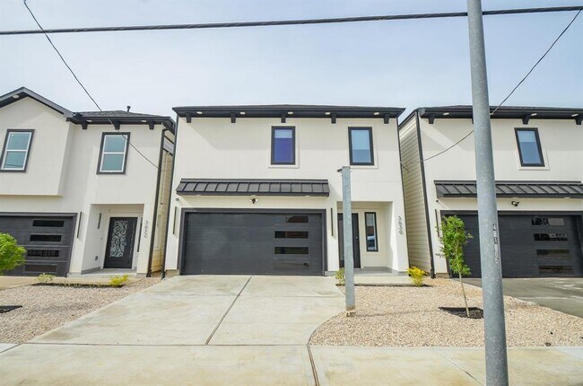 Primary Photo - 3630 Dreyfus St