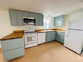 Building Photo - Newly Remodeled 3 bed/2 bath in Hamilton