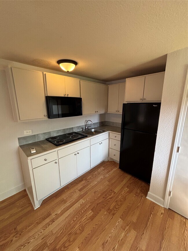 Building Photo - 5520 Menard Ave