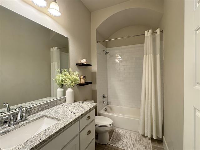 Building Photo - 197 Blackthorn Dr