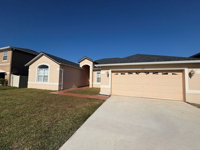 Building Photo - Single Family Home in Poinciana