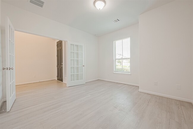 Building Photo - 3111 Trishelle Ct