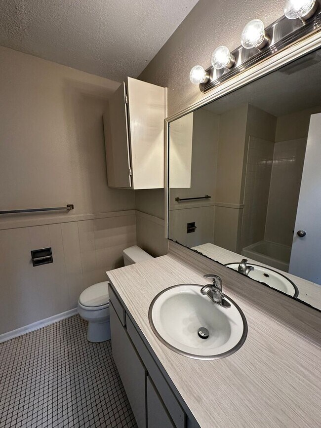 Building Photo - Quattro Investment Group LLC1 (5802 Emerald Forest Dr)