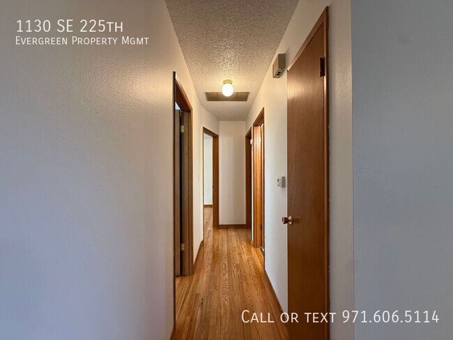 Building Photo - 1130 SE 225th Ave